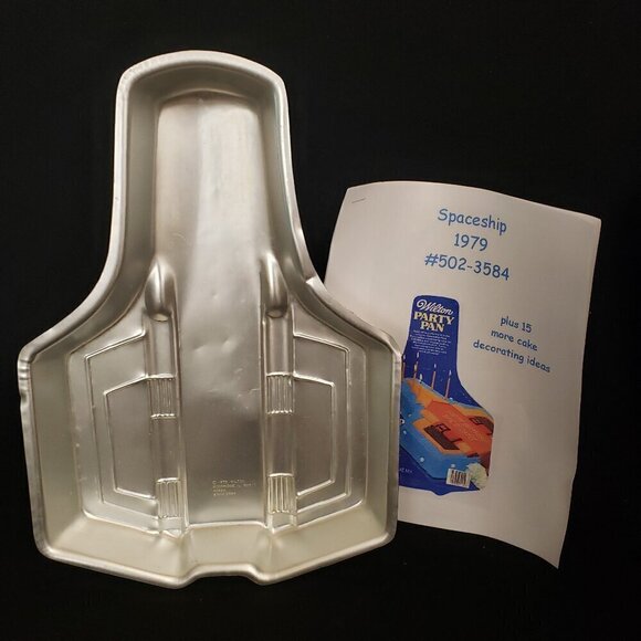 Wilton Spaceship Cake Pan with Color Instructions - Picture 2 of 10